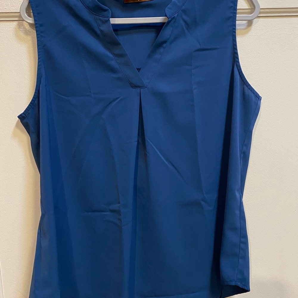 Sleeveless V-Neck Shell Top in Royal Blue
